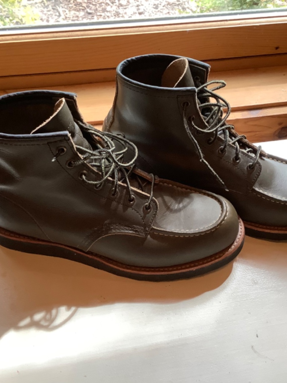 Red Wing 8828 Moc Toe Alpine Green - Picture 2 of 5